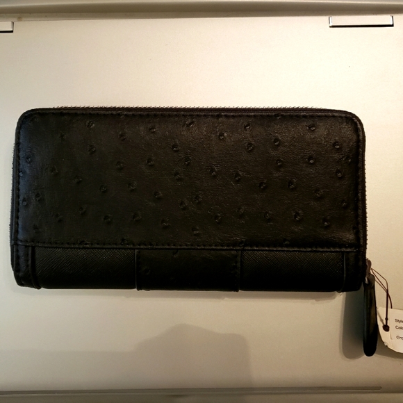 G by GUESS black Tully zip around wallet - Picture 2 of 14